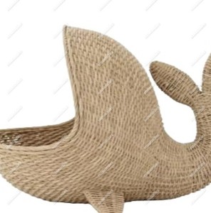 ตะกร้าเก็บของรูปสัตว์ งานฝีมือ ตะกร้าหวายวินเทจรูปสัตว์สำหรับเก็บของเล่น ตะกร้าหวายรูปปลาวาฬน่ารัก - Product Image 1