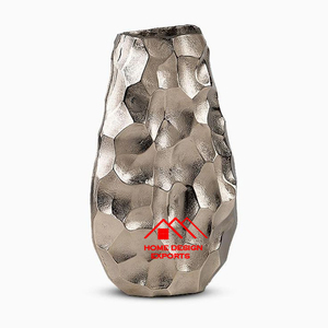 Jarrón de Metal superior Centros de mesa de boda Nuevo diseño Jarrón de aluminio de Metal Jardín Hecho a mano Acabado en oro Mesa de diseño vintage - Product Image 1