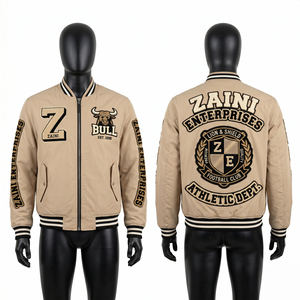 Blouson Bomber Homme 240 GSM en Polyester Sergé Premium Beige avec Logo Brodé Chenille Personnalisé Style Universitaire - Product Image 1