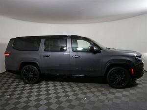 Muy bueno Usado 2024 Jeeppppp Grand Wagoneer L Obsidian 4WD Usado - Product Image 4