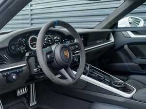 Increíble 911 Dakar Coupé 2024, Tracción en las Cuatro Ruedas, Turbo, Automático, Color Oscuro, Llantas de Aleación Usadas, Asientos de Cuero, Paquete de Potencia, Sistema de Navegación - Product Image 2