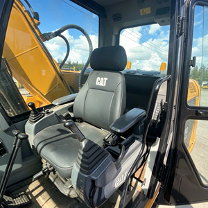 Excavadora de cadenas CAT 320D usada, original Caterpillar, 20 toneladas, excavadora de construcción en buen estado, disponible en stock. - Product Image 5