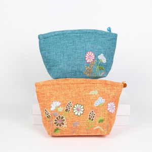 โพลีเอสเตอร์คลาสสิกผู้หญิงป่านกระเป๋าสตางค์โค้งเปิด + มือเย็บลูกปัดแก้ว "" ดอกไม้และหญ้า "รูปแบบ - Product Image 4