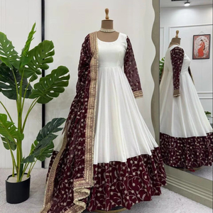 Colección tradicional india para mujer, ropa de diseñador pesado, hilo de seda Chinon con Secuencia bordada, Top con encaje, trabajo Dupatta - Product Image 1