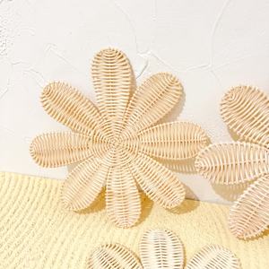 Tenture murale en bois élégante faite à la main avec motif tribal en coton, accent artistique écologique pour les espaces de vie urbains modernes - Product Image 4