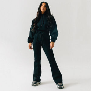 Conjunto Deportivo de Sudadera con Capucha para Mujer, Fabricación OEM ODM, Ropa Deportiva Diseñada para Comodidad, Movimiento y Estilo de Vida - Product Image 3