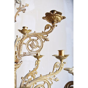 Bougeoir vintage à 3 bras, couleur or, fait à la main, bougeoir de mariage d'église, fournitures de table - Product Image 4