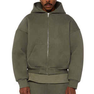 Chándal hecho a medida que es a la vez moderno y funcional, con una mezcla de elementos de diseño elegantes y cómodos - Product Image 3