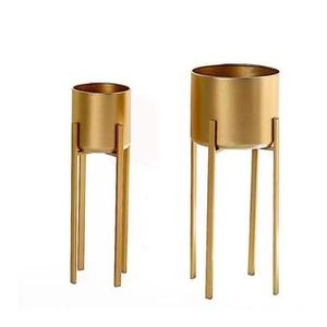 Maceta de flores de Metal chapado en oro de tamaño mediano clásico, decoración de balcón y jardín económica para uso en exteriores o en el suelo - Product Image 6