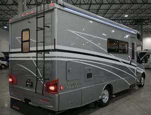 Camping-car de luxe d'occasion le moins cher - Win_nebago NAVION IM524D 2020 - Bon état - Product Image 3