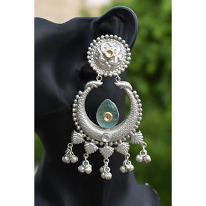 Boucles d'oreilles créoles jhumka en pierre traditionnelle, faites à la main, de grande taille, aspect argenté, imitation laiton, nouveau design, pour filles et femmes - Product Image 1