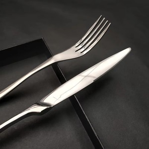 Juego de Cubiertos de Acero Inoxidable Ecológico y Sostenible de Lujo, 4 Piezas, para Bodas y Fiestas - Product Image 3