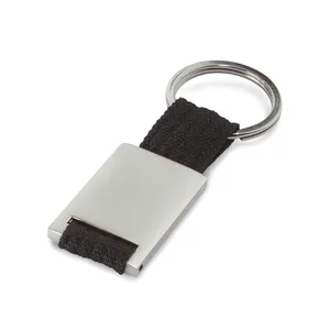 Portachiavi Rettangolare Personalizzato per Merchandising, Portachiavi e Moschettoni Promozionali Tech - Product Image 1