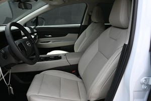 NI-SS-AN MU-RA-NO S-V SUPER LIMPIO, VEHÍCULO DE USO TURISMO/PORTUALES, 4 PUERTAS, TRANSMISIÓN AUTOMÁTICA - Product Image 2