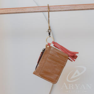 Porte-monnaie en cuir de fourrure de vachette occidentale Pochette élégante Portefeuille Sac à main en cuir usiné Style occidental Pochette unisexe Porte-monnaie - Product Image 5