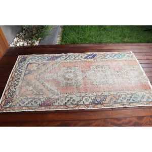 Tapis turc vintage 3,3x6,1 pi (101x186 cm), tapis à carreaux rouges - Product Image 3