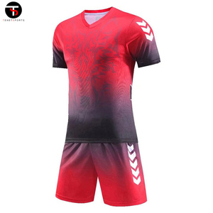 Ensemble d'uniformes d'entraînement de football de sports de football de conception de sublimation dernier style pour le nouveau tournoi - Product Image 5
