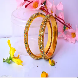 Bracelet jonc en laiton battu à la main avec finition texturée unique - Product Image 3