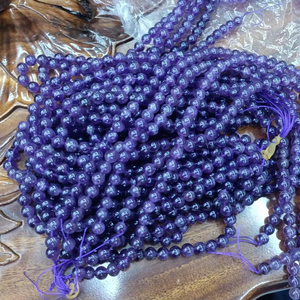 Magnifiques perles en améthyste argentée - Rêve violet pour la fabrication de bijoux, les occasions de fête et d'anniversaire, tailles de 4 mm à 10 mm - Product Image 1