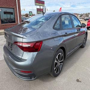 MEJOR PRECIO PARA Volkswagen Jetta Sport 2024 - Product Image 3