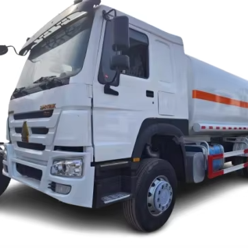 HOWO 6x4 10000 л, разбрызгиватель воды, автоцистерна с дизельным топливом, автоматическая коробка передач с насосом и компонентами сердечника двигателя