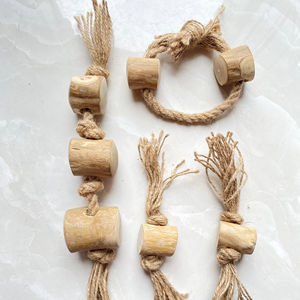 Mordedor de Madera de Café 100% Natural con Cuerda Resistente para el Cuidado Dental MS.MAY - Product Image 1