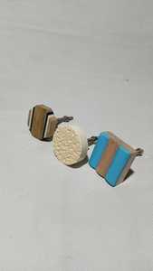 Perillas de puerta de madera grabadas a mano hechas a medida con lavado blanco ideal para tiendas de decoración del hogar para reventa - Product Image 4