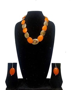 Luxurious Latest Handcrafted Resin Women Necklace Best Quality High Polished Beautiful Fashion Resin Beads Necklace From India - Product Image 6