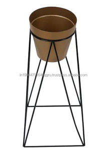 หรูหราทันสมัยสีดําทองออกแบบเรขาคณิตพื้นชาวไร่โลหะพร้อมขาตั้ง - Product Image 3