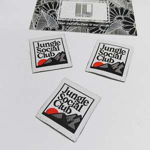 Etiqueta tejida de ropa de marca personalizada 100, etiqueta de tela para ropa con logotipo, pliegue final/pliegue central de 2x5cm, alta calidad - Product Image 6