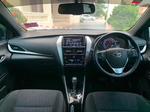 TOYOTA YARIS 1.5 G 2019 Negro Usado Original, Importación Europea de Primera, Volante a la Izquierda/Derecha, Vehículo con Entrega Rápida Disponible - Product Image 6