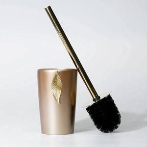 Los accesorios de baño de metal están diseñados para resistir el uso diario con facilidad y estabilidad, lo que añade una sensación de calidad y refinamiento. - Product Image 4