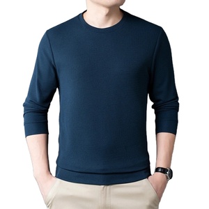 Camiseta informal de manga larga con cuello redondo para hombre, Top cómodo con material de algodón 100%, diseño de gofres de ajuste regular - Product Image 1