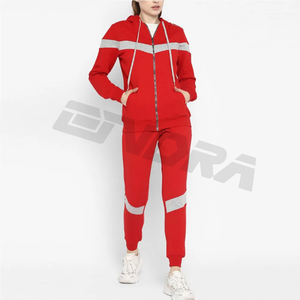 2025ใหม่ชุดวอร์มมีฮู้ดสีแดงของผู้หญิงชุดวอร์ม2ชิ้นใส่สบายชุดออกกำลังกายสไตล์สตรีทสำหรับเด็กผู้หญิง & ผู้หญิง - Product Image 3