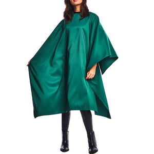 Diseño personalizado impresión impermeable accesorios para el cabello negro salón capas para salón de peluquería capa de peluquero capa - Product Image 3