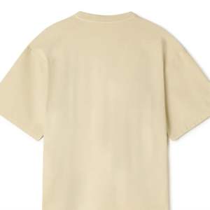 T-shirt coupe ample pour homme avec tissu léger confortable et respirant, idéal pour les tenues de tous les jours et les superpositions - Product Image 4