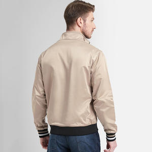 Chaqueta Bomber de Color Sólido de Corte Clásico Premium para Hombre, Capucha Extraíble de Peso Medio, Acolchada, Cremallera Completa, Cuello Alto, Lana Activa Unisex - Product Image 3