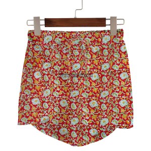 Nouveaux shorts enveloppants imprimés Sanganeri pour femmes, vêtements de détente d'été en coton, shorts enveloppants imprimés à blocs, collection plage pour filles, style baby doll - Product Image 4