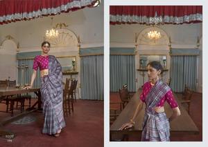 Descubre Timeless Elegance Nuevo catálogo 'Kathputli' con exclusivo Chex Print Grey Banarasi Silk Sarees para Indian - Product Image 5