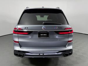 SUV de luxe 2023 B - X7 M60i AWD, en excellent état et à prix abordable - Product Image 6