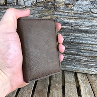 Visconti Dompet RFID Kulit Lipat Tiga Terbuka Pendek Vintage dengan Warna & Logo Khusus untuk Hadiah Pria TDW-0038