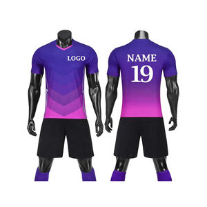 Camiseta de fútbol de último estilo, uniforme de secado rápido, transpirable, resistente, hecho a medida en Pakistán, servicio OEM disponible a la venta en línea - Product Image 5