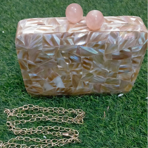 Nuevo diseño Madre de perla Mujer Moda Estilo de playa Bolso de mano/Monedero de mujer Embrague de mujer por RF Crafts - Product Image 5