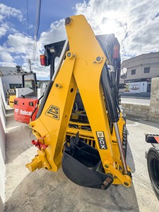 Mini Retroexcavadora Compacta 4x4 JCB 1CX |   Retroexcavadora compacta JCB 1CX con ruedas, accionada por diésel, para construcción - Product Image 3