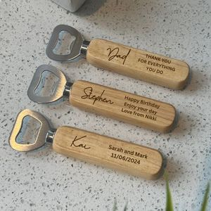 Ouvre-bouteille en métal personnalisé avec barre de gravure de nom personnalisée pour les cadeaux et l'image de marque en vrac - Product Image 2
