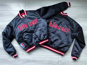 แจ็คเก็ตเบสบอลผ้าซาตินผู้ชายแบบสั่งทำปี 2025 แจ็คเก็ตทีม แฟชั่นสตรีทสไตล์วินเทจย้อนยุค โลโก้ส่วนตัว แจ็คเก็ตวาร์ซิตี้บอมเบอร์สุดหรู - Product Image 6