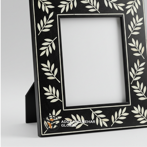 Cadre photo moderne en incrustation d'os noir Fabriqué à la main en mosaïque à rayures pour un style intemporel - Product Image 3