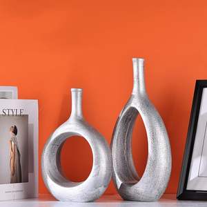 Exporter of Aluminium Metal Flower Pot Wholesale Top Quality Metal Flower <b>Vase</b> With <b>Beautiful</b> Polish Finished - Product Image 4