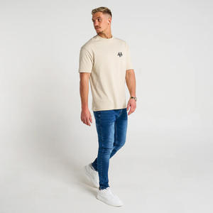 Venta al por mayor personalizar O cuello camisetas de calidad superior de manga corta O cuello camisetas Fitness sudor absorbente y cómodo camisetas - Product Image 1