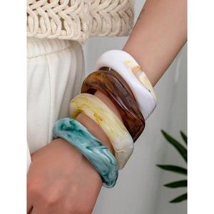Wholesale Supply of Modern Resin <b>Bangles</b> <b>Bracelet</b> for Women Stylish Casual and Party Use Worldwide Supply Available - Product Image 5